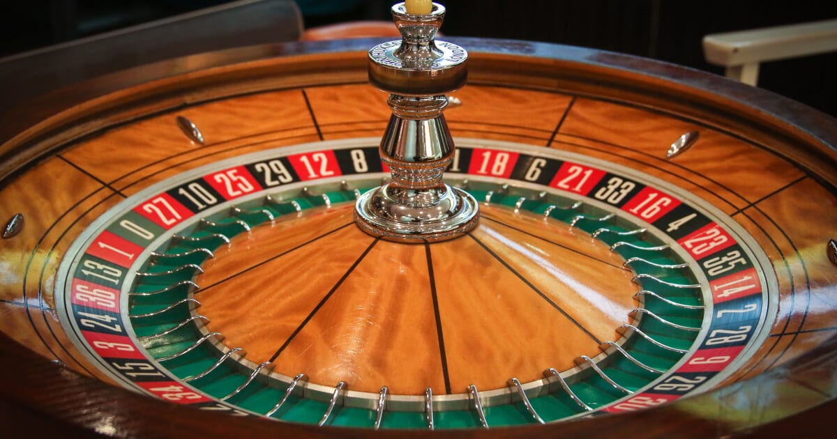 5 solide grunner til å spille online live rulett over landbasert roulette