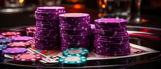 Hvordan spille Live Three Card Poker Online: Nybegynnerveiledning